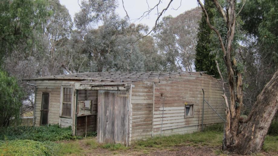 The Buggy Shed, prior to restoration, 2012. (Amy Jarvis)